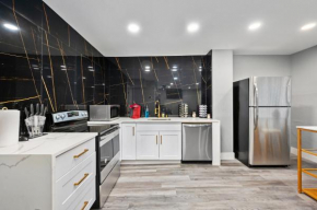 Comfortable 2BR Apt in Vibrant Houston Heights
